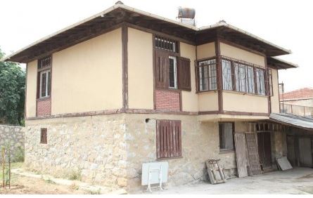 Fotoğraf 2.34. Umurbey’de Bulunan Sivil Mimarlık Örneği Evlerden Bir Görünüm.