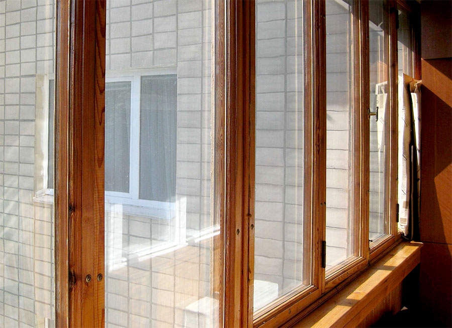 ahşap çerçeve balkon camı