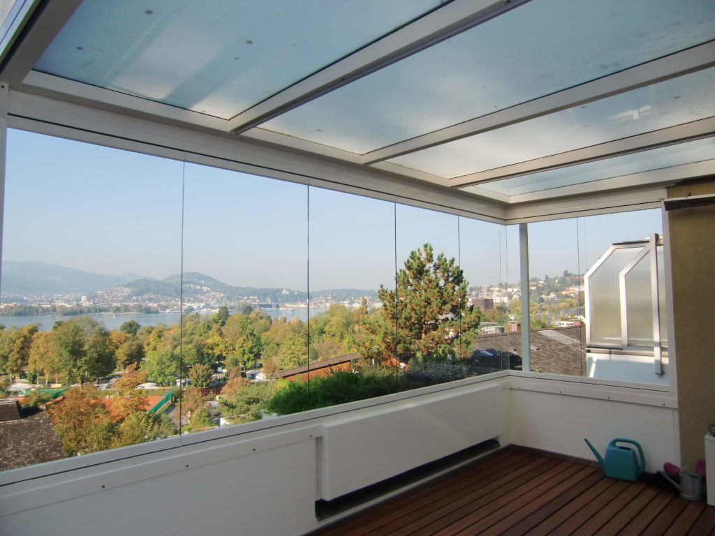 cam çatılı balkon